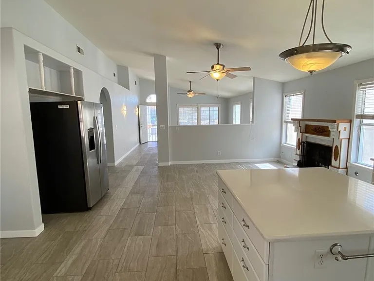8220 James Grayson Dr — Photo 5