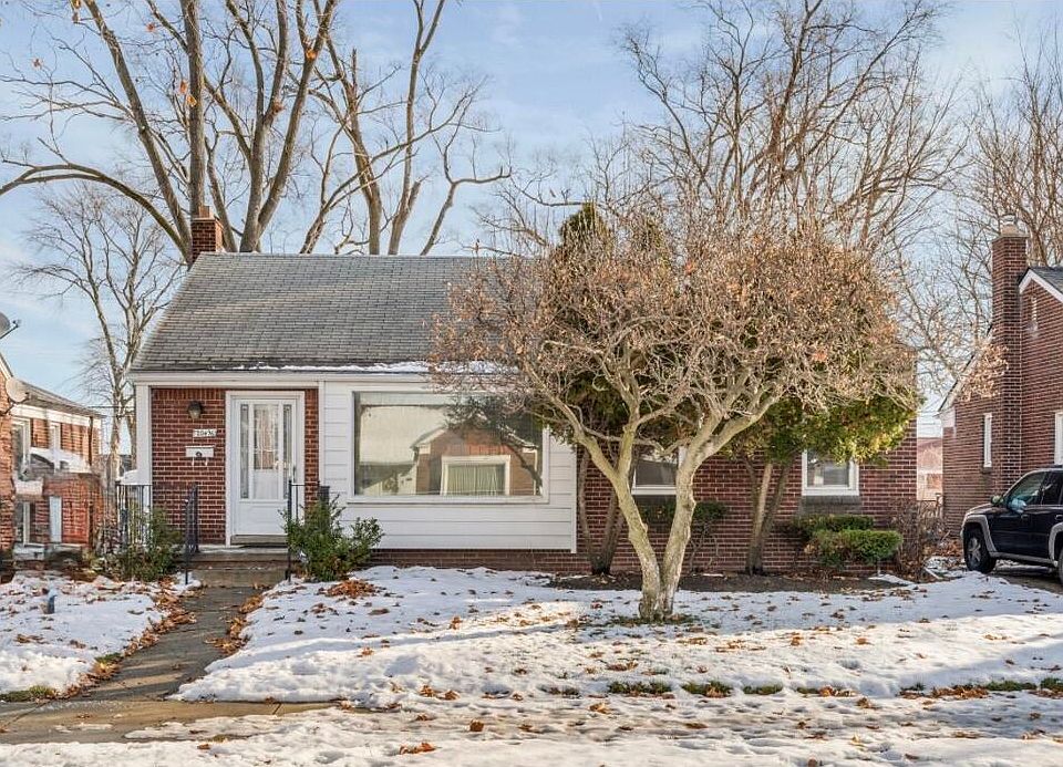 1st image of 20496 Mark Twain St