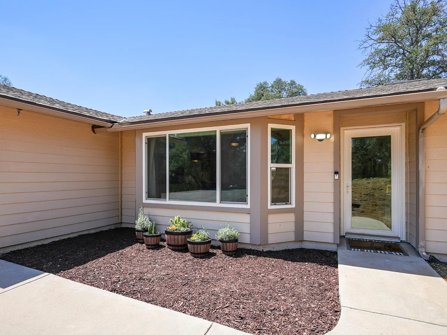 3 bed, 1654 sqft, $2,700 — Photo 4