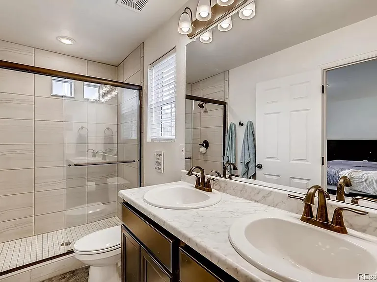241 S Oak Hill St — Photo 16