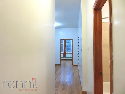Rented by Rennit Inc. | media 50