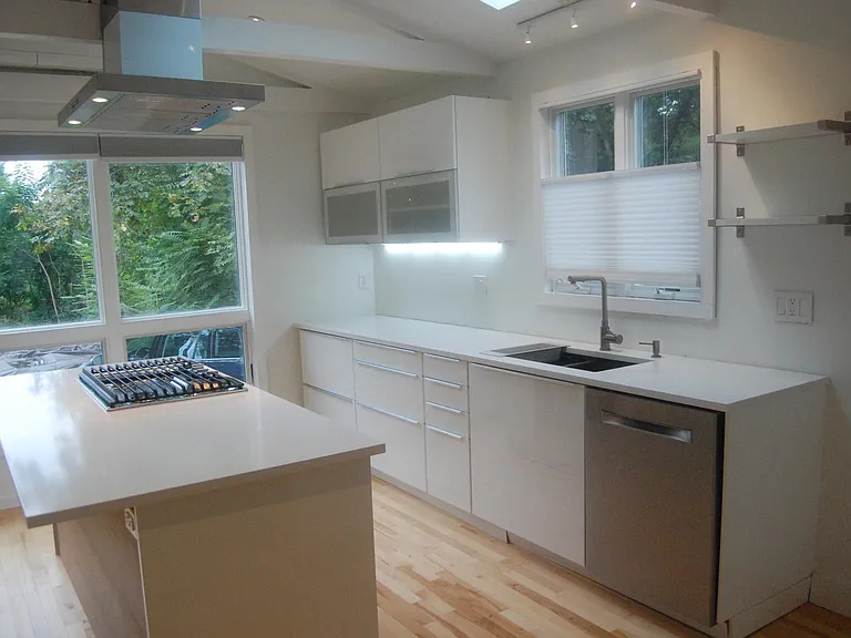 1014 Exchange St — Photo 1