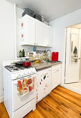 Rented by City Connections Realty | media 11