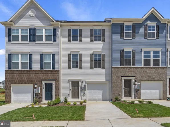 160 Winterplace Dr, Charles Town, WV 25414