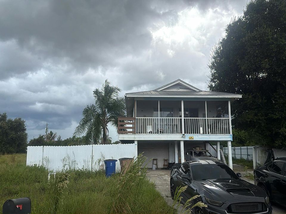 1st image of 4017 3rd St SW