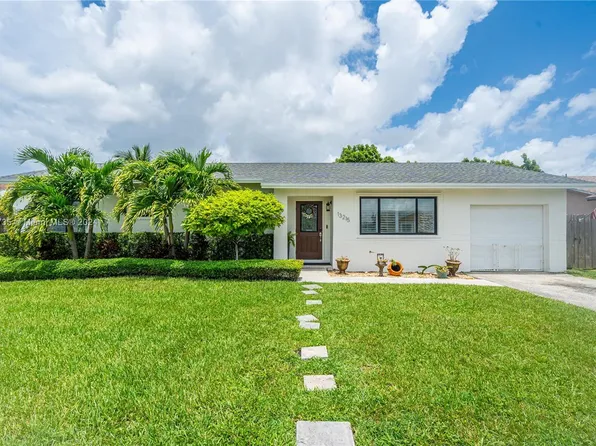13215 SW 253rd Ter, Homestead, FL 33032