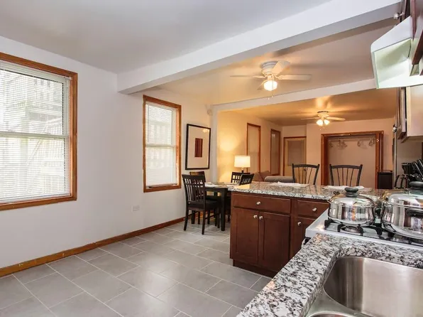 1937 S Racine Ave APT 1R, Chicago, IL 60608