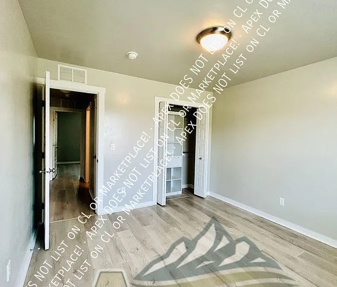 801 E Ionia Dr — Photo 17