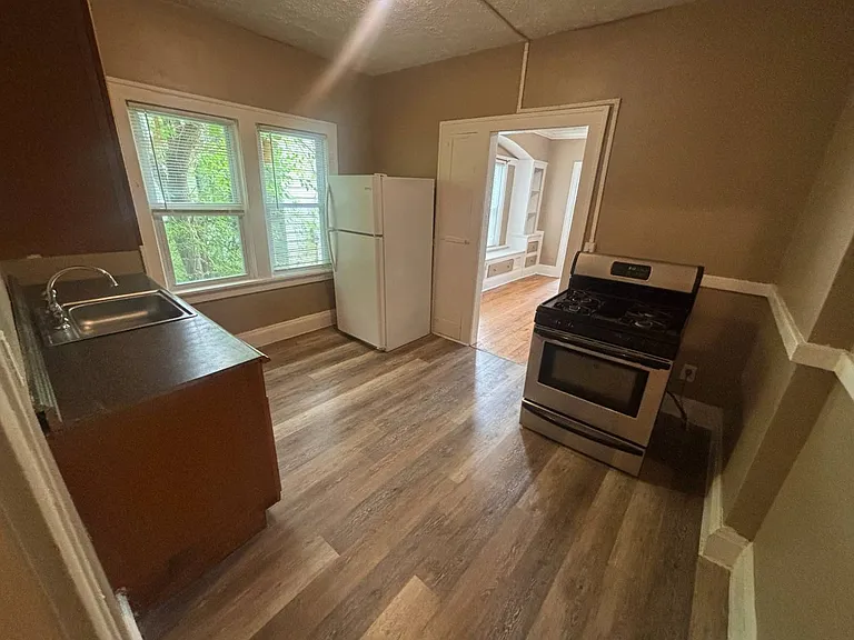 3301 E 143rd Street Cleveland OH 44120 — Photo 5