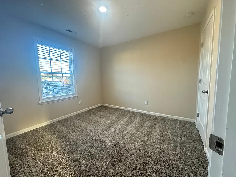 1103 Myers Point Dr — Photo 16