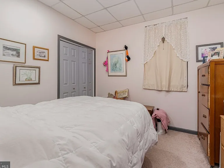 18 E Sunbury St #B — Photo 8