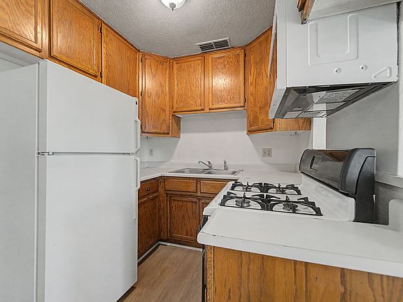 5th image of 5177 Elizabeth Ave #A & B