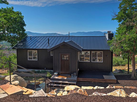 3rd image of 319 Jungfrau Hill Rd #107