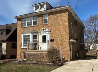 1326 Drake St, Madison, WI 53715