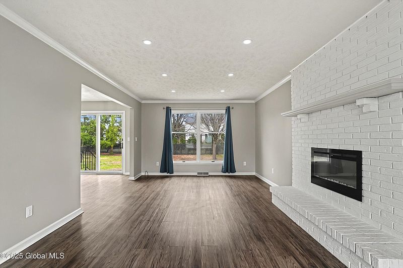 5th image of 13 Wellesley Court