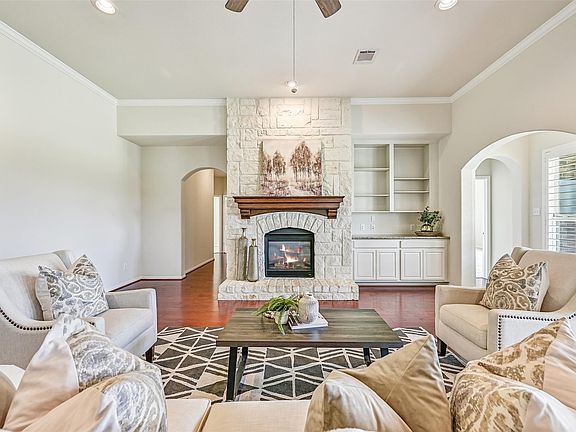 4th image of 2614 Holbrook Springs Ln