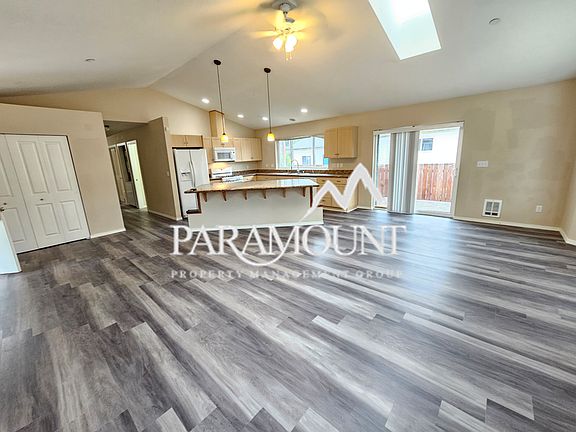 5th image of 129 Rainier Ave