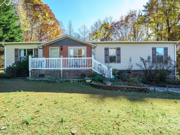135 Tradewinds Ct, Mooresville, NC 28115