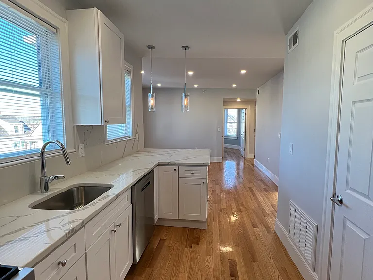 75 Winchester St #3 — Photo 18