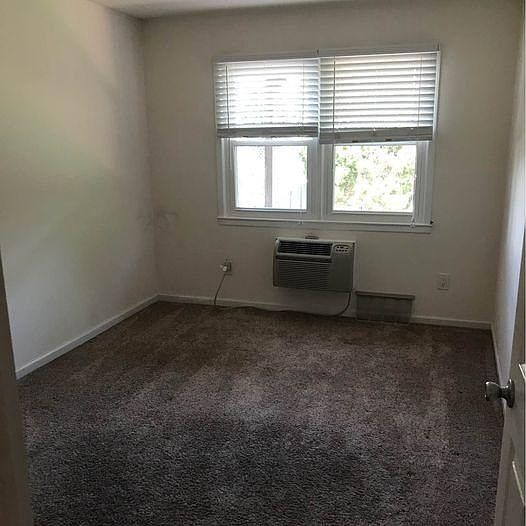 2nd image of 24047 67th Ave Floor 1