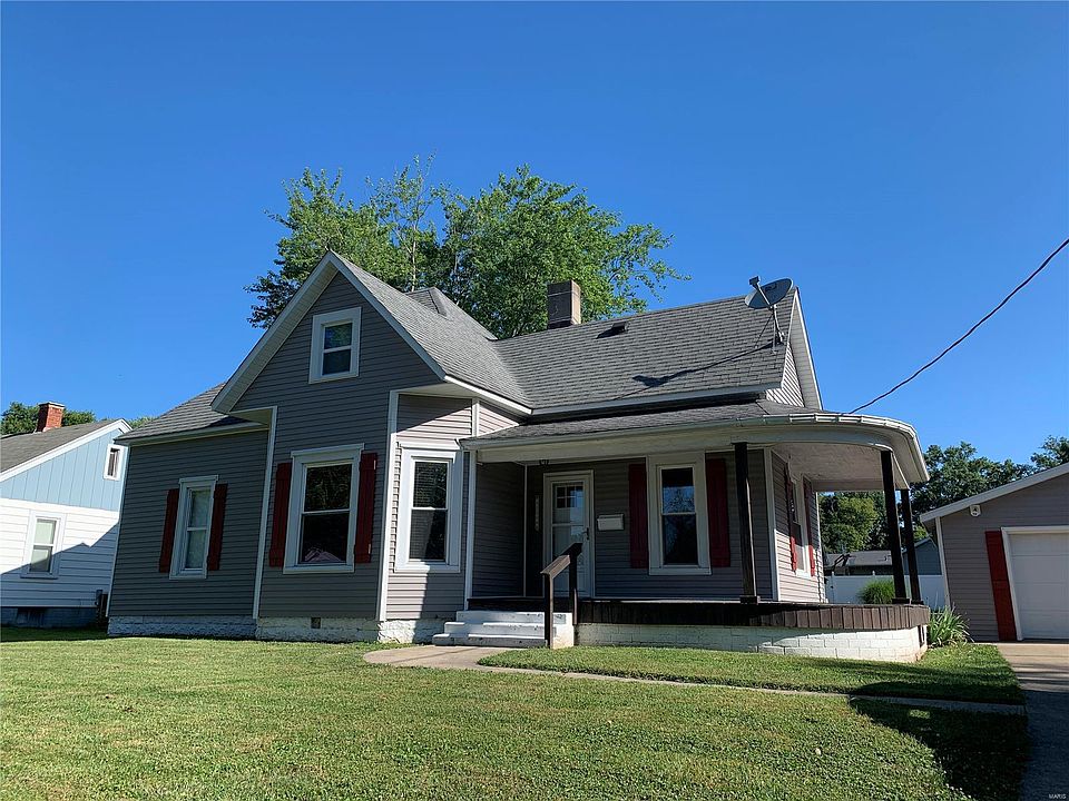 1st image of 913 E College Ave