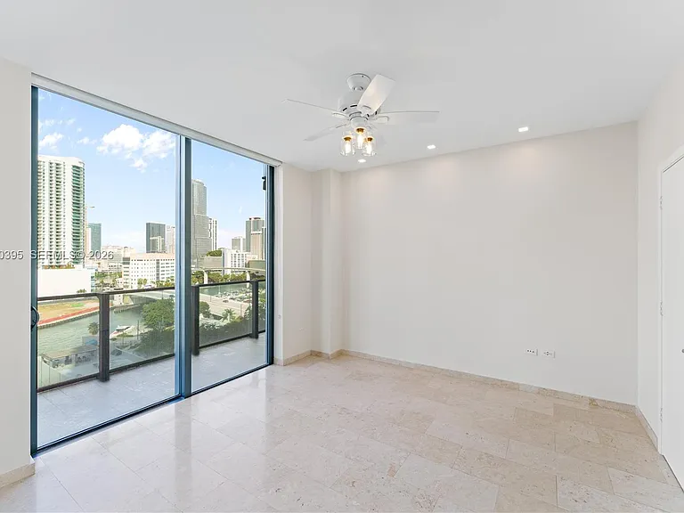 88 SW 7th St #712 — Photo 16
