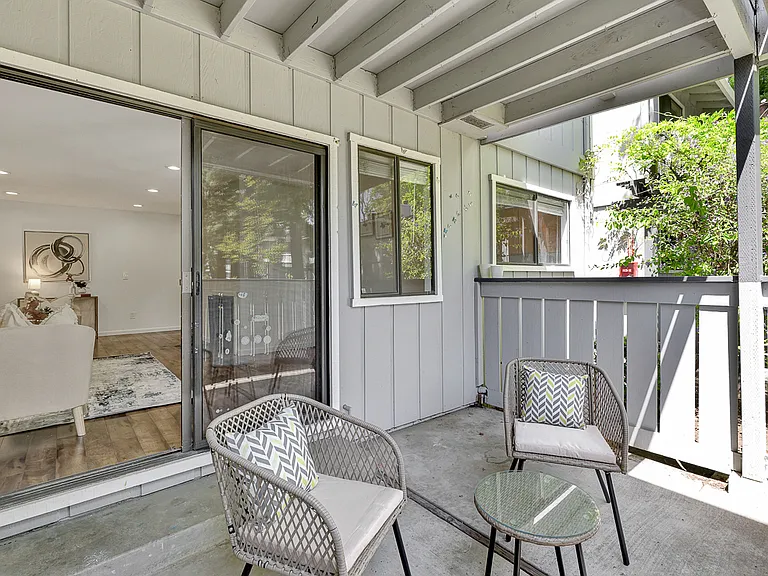 4033 Ralston Cmn — Photo 32