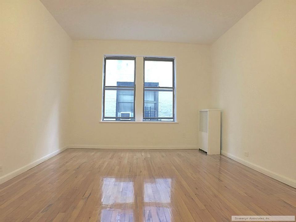 1st image of 44 Bennett Ave APT 5F