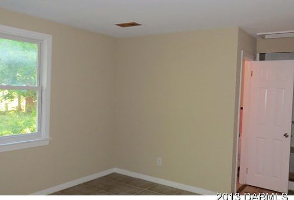2nd image of 110 Thames Ave