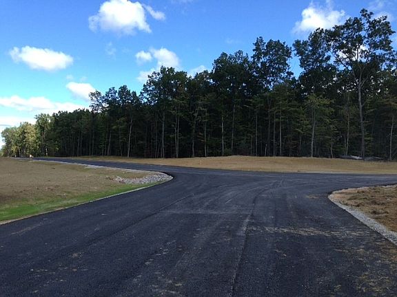 Car entrance to taxiway