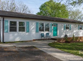 19 Claridge Ct, Newton, NC 28658