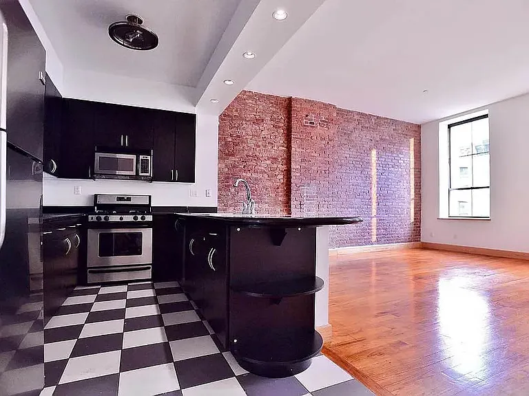 79 Reade St #2B — Photo 2