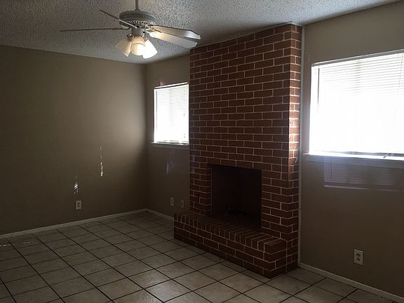 3rd image of 310 John Nance Garner Cir