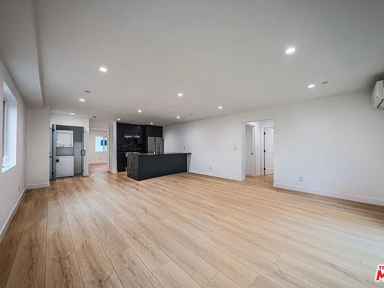 1525 S Carmelina Ave #1527-1/2 — Photo 6