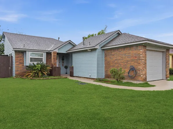 1131 Somercotes Ln, Channelview, TX 77530