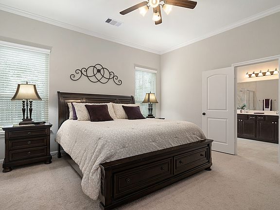 3rd image of 319 Capriccio Ln