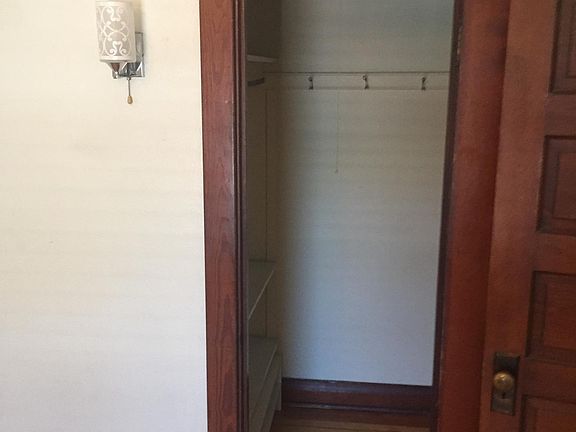 Bedroom Closet - Walk-In