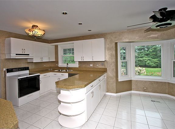 Kitchen and Eating Area