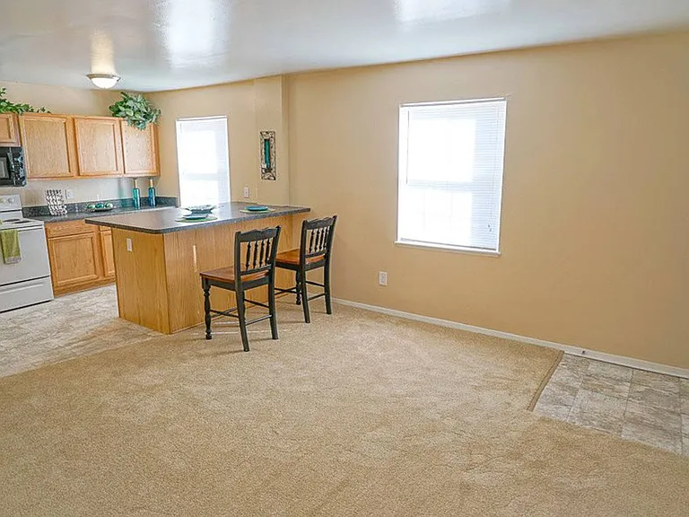 Mariners Green Apartments — Photo 24