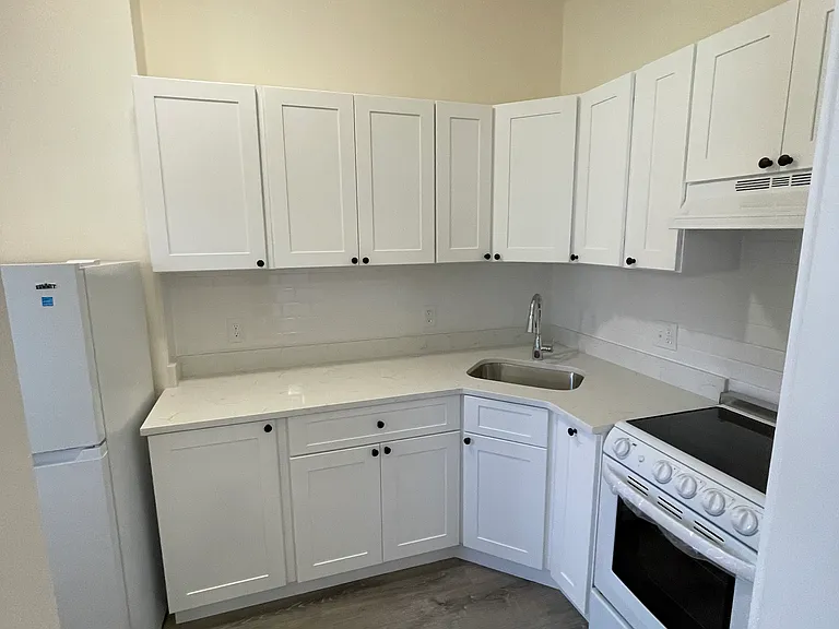 504 Beacon St #32 — Photo 7
