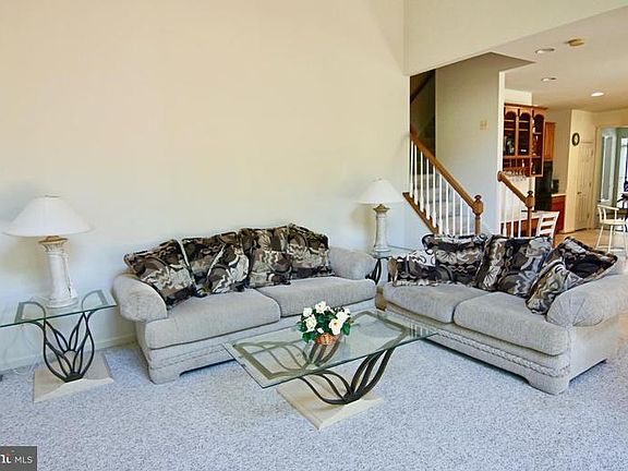 3rd image of 8203 Hortonia Point Dr