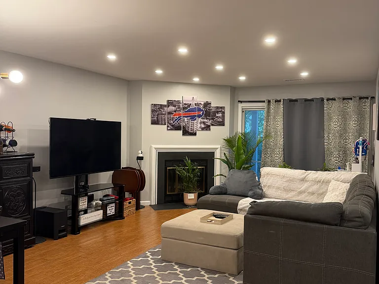2857 Yarling Ct — Photo 2