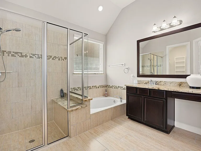 25819 Oakwood Knoll Dr — Photo 15