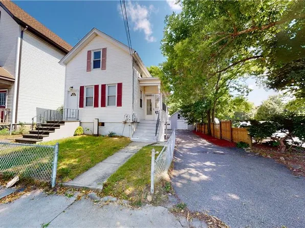 364 S Main St, Woonsocket, RI 02895
