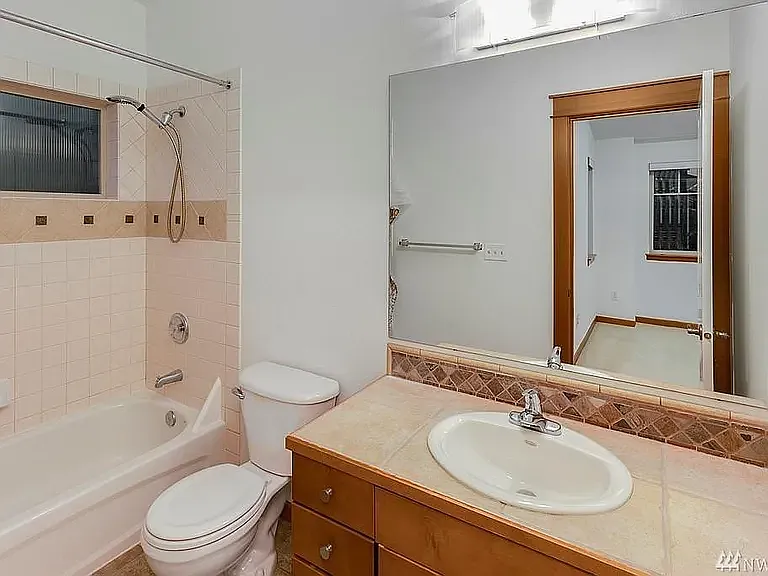 4312B 8th Ave NE — Photo 12