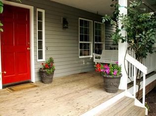 8415 NE Lightmoor Ct, Bainbridge Island, WA 98110