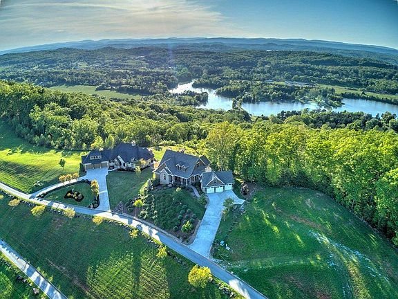 5th image of 135 Highland Reserve Way