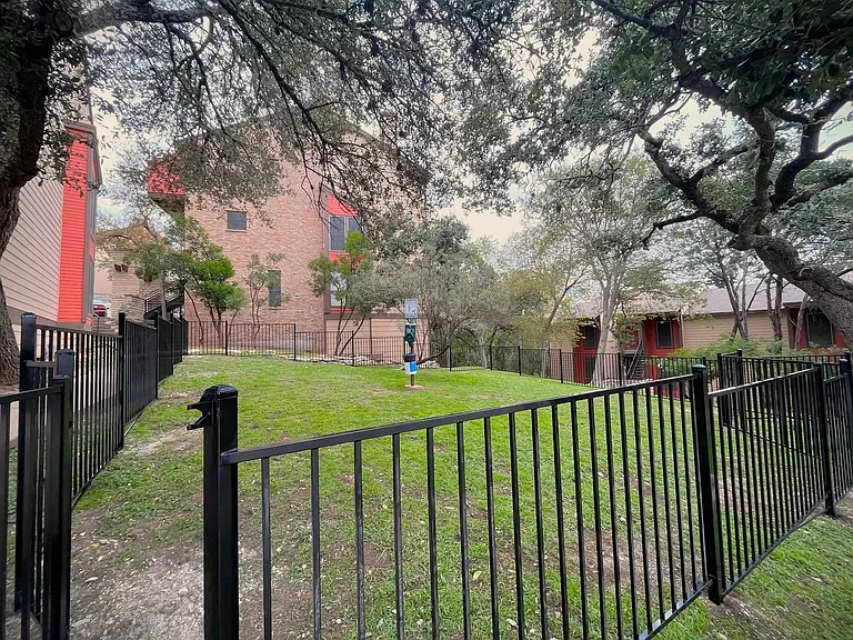 Tramor at The Hills — Photo 10