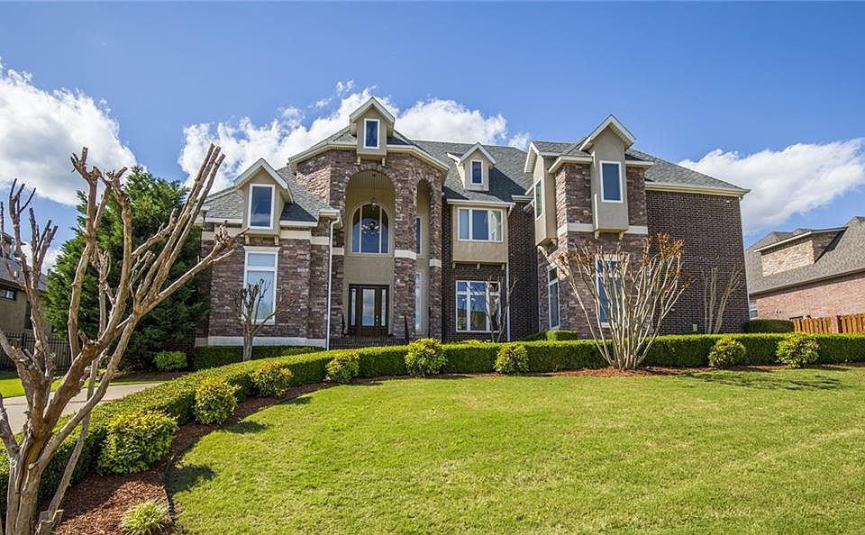 1st image of 51 Buckingham Dr