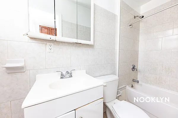 Rented by Nooklyn NYC LLC | media 4